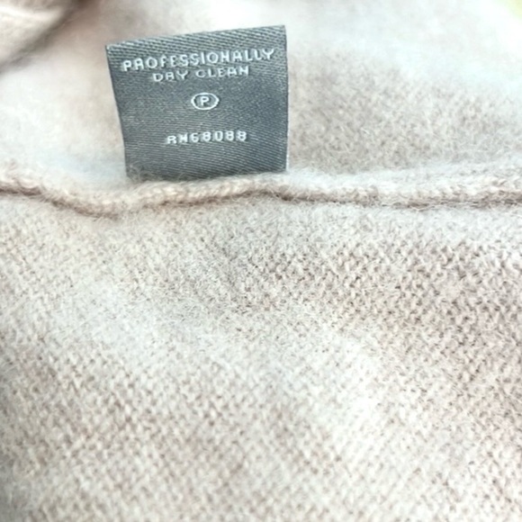 Cashmere,Neiman Marcus,Luxury Collection, Pale Pink, Excellent Condition, Size S - Picture 4 of 7